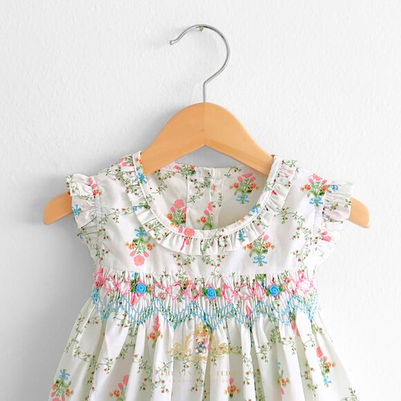 NWT Pretty Girls Embroidered Smocked Dress Boutique Special Occassion Formal 24M - Picture 3 of 5